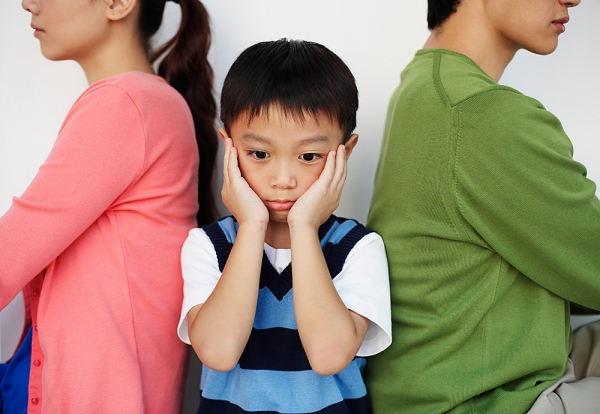 Cha mẹ đôi khi quên việc cần phải tương tác với con