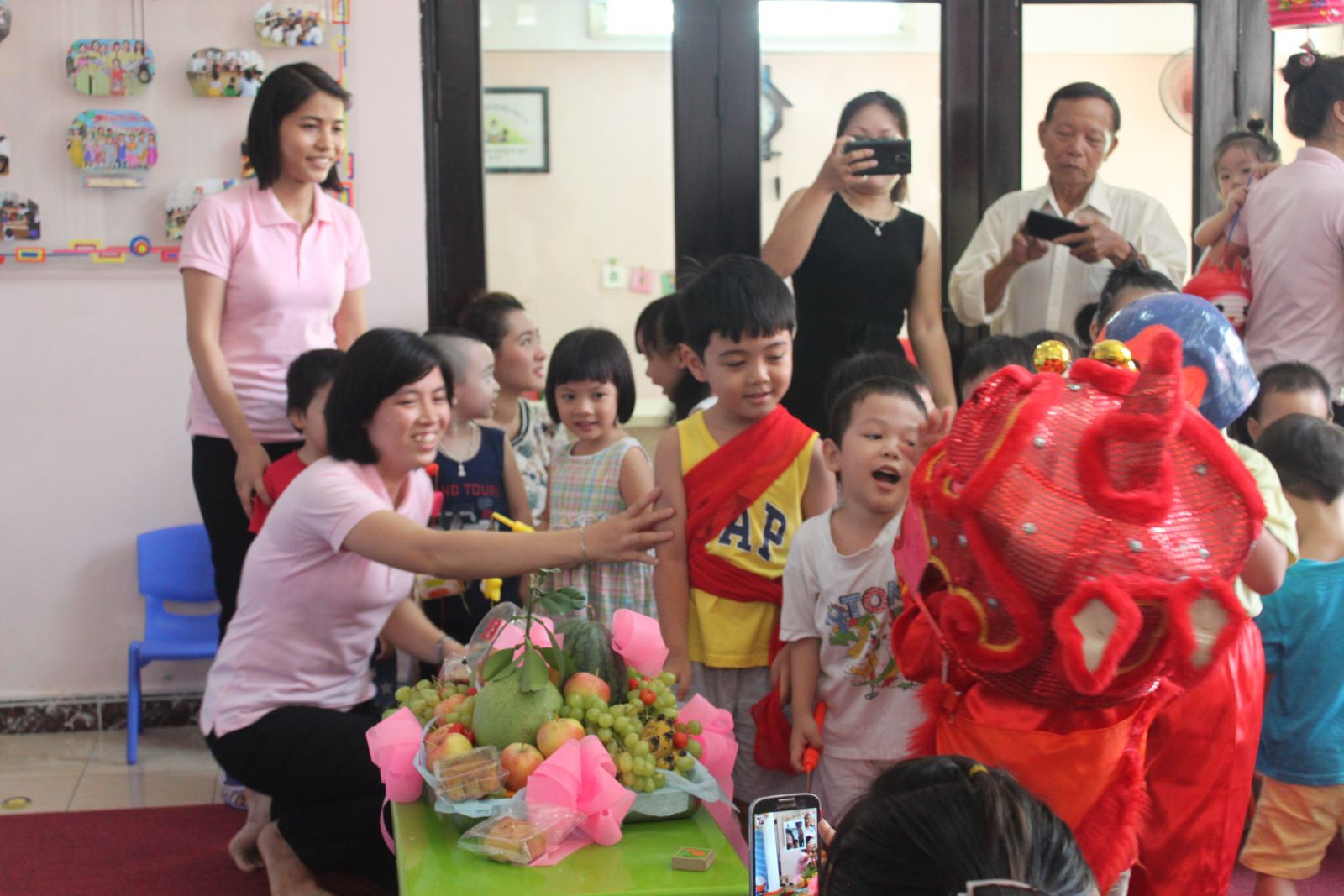 Genius Print đón trung thu cùng các bé trường mầm non sắc màu